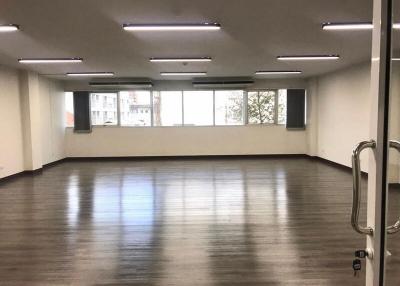 For Rent Bangkok Office Charan Sanit Wong Bangkok Noi