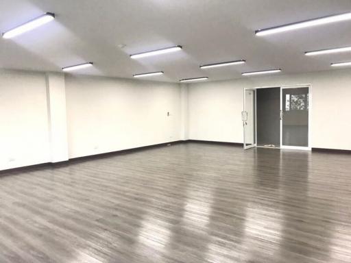 For Rent Bangkok Office Charan Sanit Wong Bangkok Noi