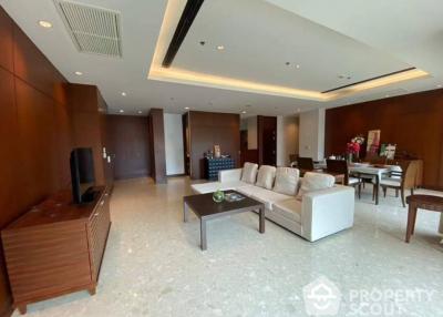 3-BR Condo at Royal Residence Park near BTS Phloen Chit