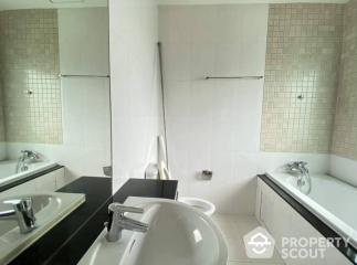 3-BR Condo at Royal Residence Park near BTS Phloen Chit