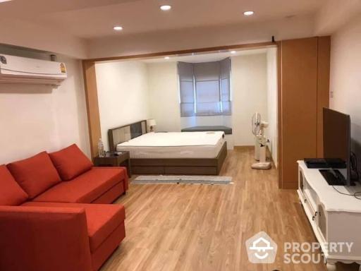 3-BR Townhouse near BTS Ekkamai