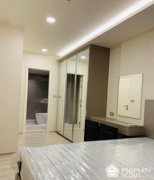 2-BR Condo at Vtara 36 near BTS Thong Lor