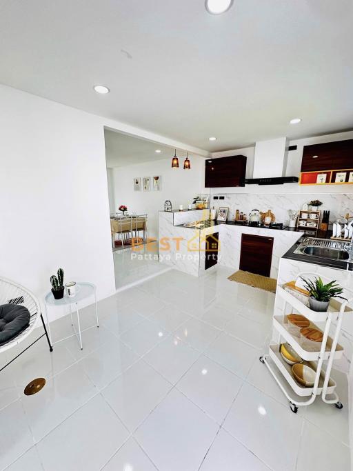 2 Bedrooms Townhouse Nong Pla Lai H011671