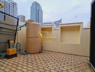 Baan Chicha Castle  Pet Friendly 3 Bedroom Townhouse in Phrom Phong