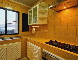 Baan Chicha Castle  Pet Friendly 3 Bedroom Townhouse in Phrom Phong