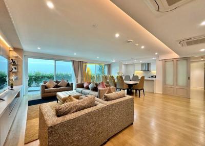 Incredible 4 Bedroom Luxury Apartment in Ekkamai