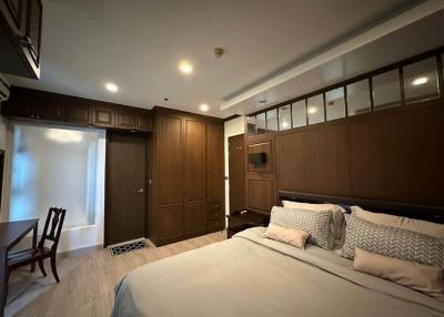 Le Luk Skywalk  Compact 2 Bedroom Condo Near BTS Phra Khanong