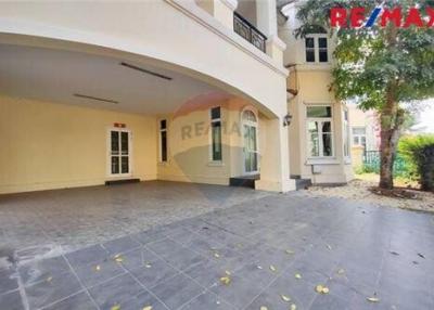 220 Sqm., 3 Beds Townhouse listed for ฿ 4,590,000.