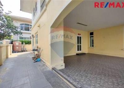 220 Sqm., 3 Beds Townhouse listed for ฿ 4,590,000.