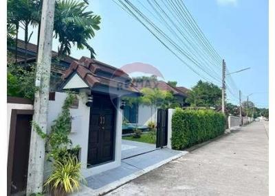 220 Sqm., 4 Beds, 4 Baths House listed for ฿ 9,950,000.