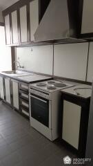 3-BR Apt. near BTS Ari