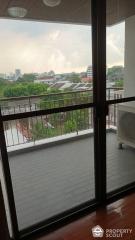 3-BR Apt. near BTS Ari