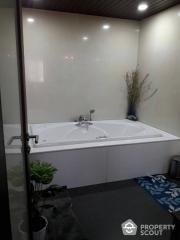 1-BR Condo at Belle Park Residence Condominium near BTS Chong Nonsi