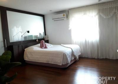 1-BR Condo at Belle Park Residence Condominium near BTS Chong Nonsi