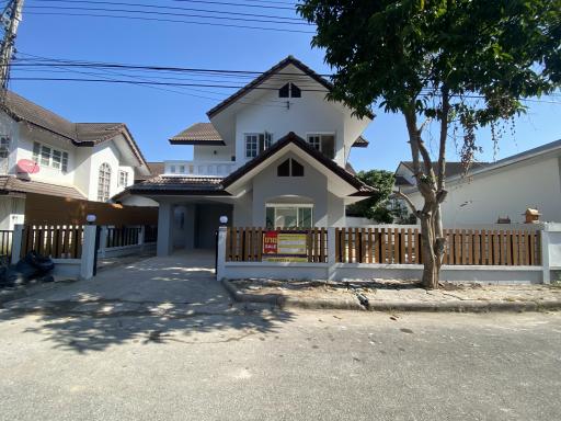 💝 Renovated 2-story house, Kwan Wiang Village. Next to the outer ring road 🏠