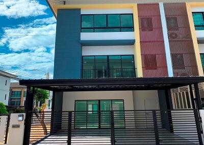 💝 3-story townhouse, renovated, Liang Mueang Nonthaburi Road, The Connect Up 3, Rattanathibet 17 🏠