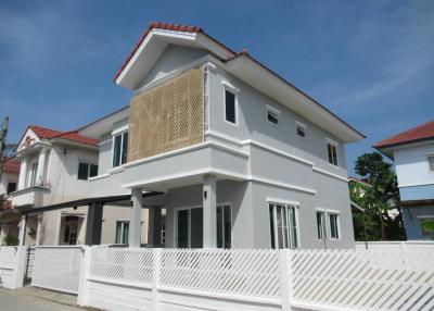 💝 Renovated 2-story house, Thepnimit-Lan Tak Fa Road. Pracharathani Village 🏠
