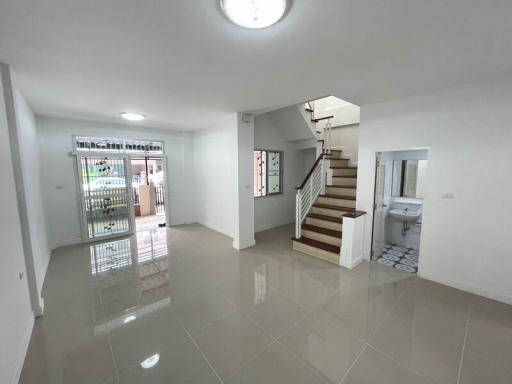 💝 2-story townhouse, Liab Khlong Song Road 🏠