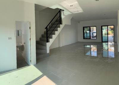 💝 Renovated 2-story townhouse opposite Naresuan University 🏠