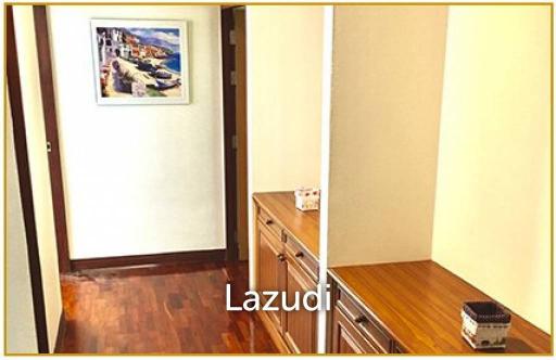 3 Bed 3 Bath 300 SQ.M Aramvej Apartment