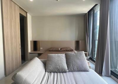 1-BR Condo at Noble Ploenchit near BTS Phloen Chit