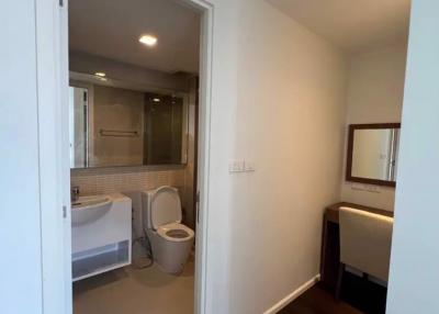 2 ห้องนอน, 2 ห้องน้ำ คอนโด ราคา ฿ 29,000/เดือน