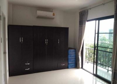 2 Bedrooms 2 Storyhouse for Sale in San phak wan, Hang Dong