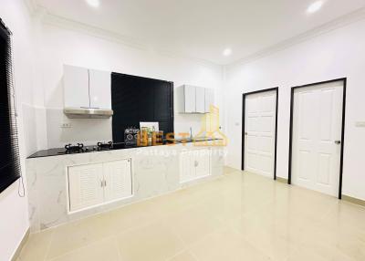 3 Bedrooms Villa / Single House Huay Yai H011609