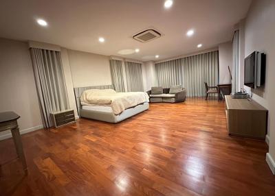 🏠 ใหม่ บ้านสวยพร้อมอยู่!!! 🔑 5 Bedroom 3-Storey @ Grand Bangkok Boulevard Ratchada-Ramintra 2 / Sale ฿38,500,000 Rent ฿250,000/mo
