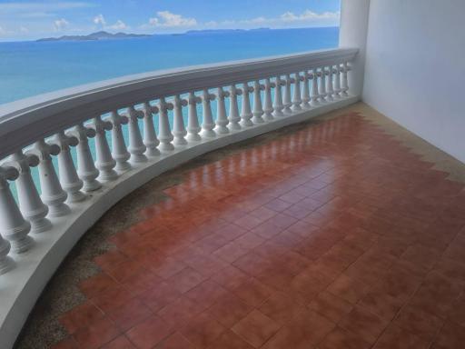 Spacious balcony with a sea view
