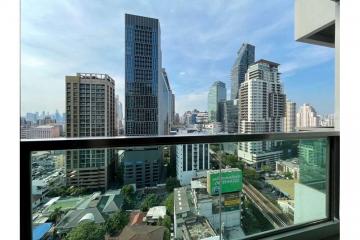 Ideal location for urban living at Prime Phathumwan Condo.