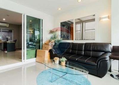 210 Sqm., 3 Beds Townhouse listed for ฿ 5,500,000.