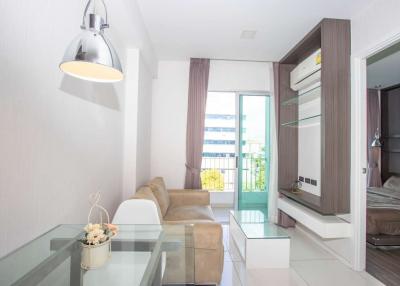 1 Bed apartment to rent : The Play Condo Huay Kaew Road