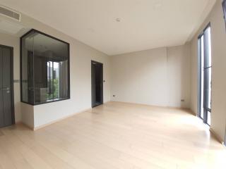 2-bedroom Low Rise condo for sale located in Soi Soonvijai