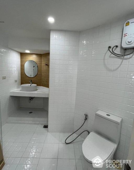 1-BR Condo at Bangna Residence Condominium near BTS Bang Na