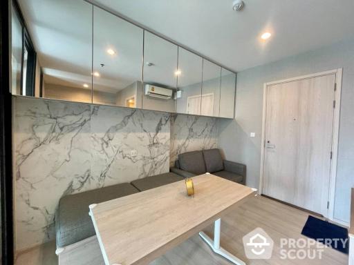 1-BR Condo at Life Asoke near ARL Makkasan