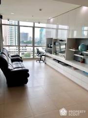 2-BR Condo at The River Condominium near BTS Saphan Taksin