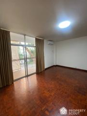 2-BR Apt. near MRT Phetchaburi