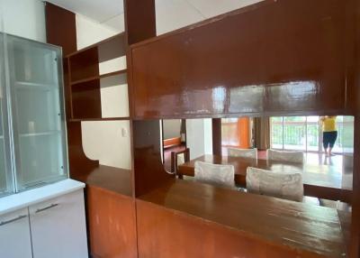 2-BR Apt. near MRT Phetchaburi