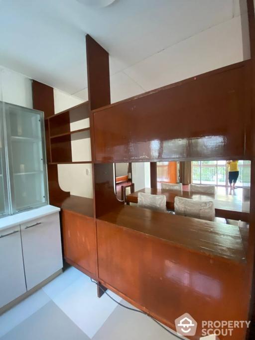 2-BR Apt. near MRT Phetchaburi