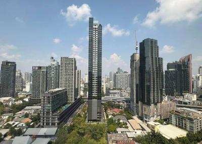 1-BR Condo at Rhythm Sukhumvit 36-38 near BTS Thong Lor