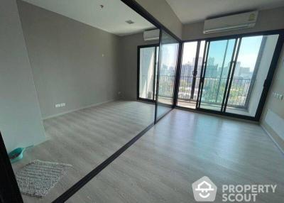 1-BR Condo at Condolette Midst Rama 9 near MRT Phra Ram 9