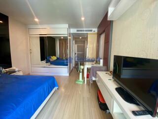 Studio Condo in Apus Condominium Central Pattaya C011425