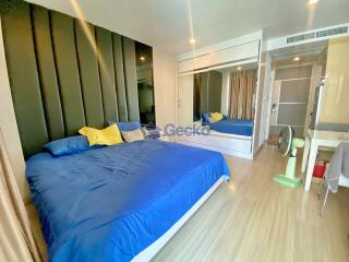 Studio Condo in Apus Condominium Central Pattaya C011425