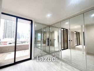 2 Bedrooms 2 Bathrooms 295 SQ.M Asoke Tower