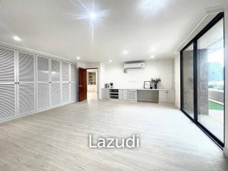 2 Bedrooms 2 Bathrooms 295 SQ.M Asoke Tower