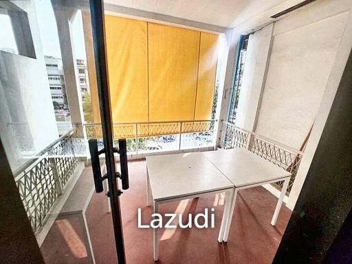 2 Bed 2 Bath 170 SQ.M Townhouse in Sukhumvit 63