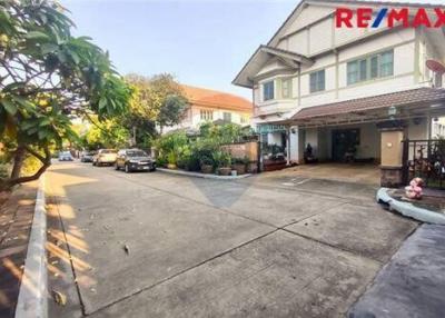 285 Sqm., 5 Beds Townhouse listed for ฿ 7,500,000.