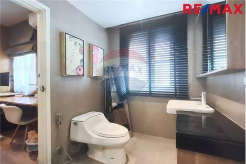 285 Sqm., 5 Beds Townhouse listed for ฿ 7,500,000.