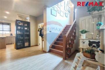 285 Sqm., 5 Beds Townhouse listed for ฿ 7,500,000.